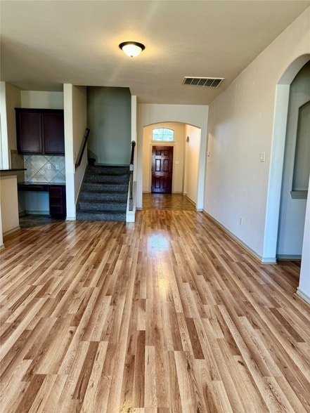 Building Photo - 3314 Selene Dr