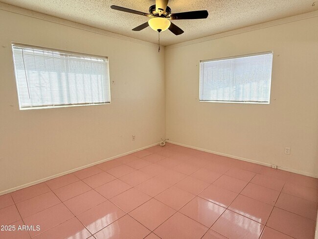 Building Photo - 617 W Minton St