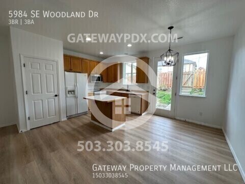 Building Photo - 5984 SE Woodland Dr