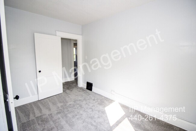 Building Photo - 3650 E 140th St
