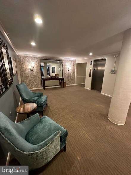 Building Photo - 2711 Ordway St NW