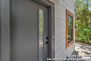 Building Photo - 1505 W Woodlawn Ave