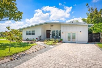 Building Photo - 1602 7th St N