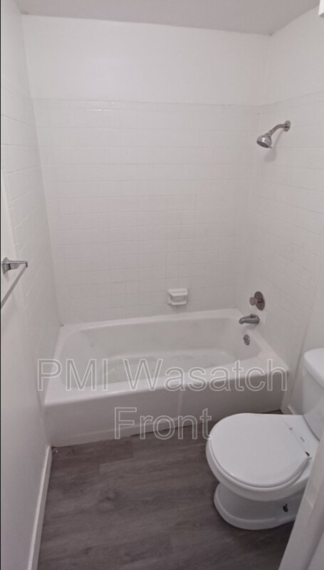 Building Photo - 209 W 4850 S