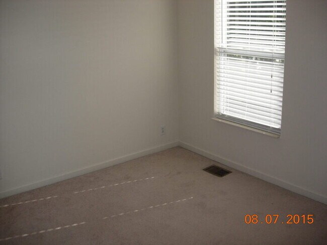 Building Photo - Bellevue Home