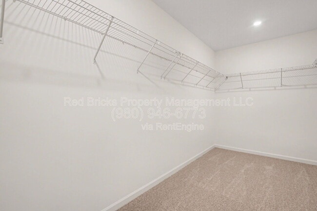 Building Photo - 162 Aspire Cir