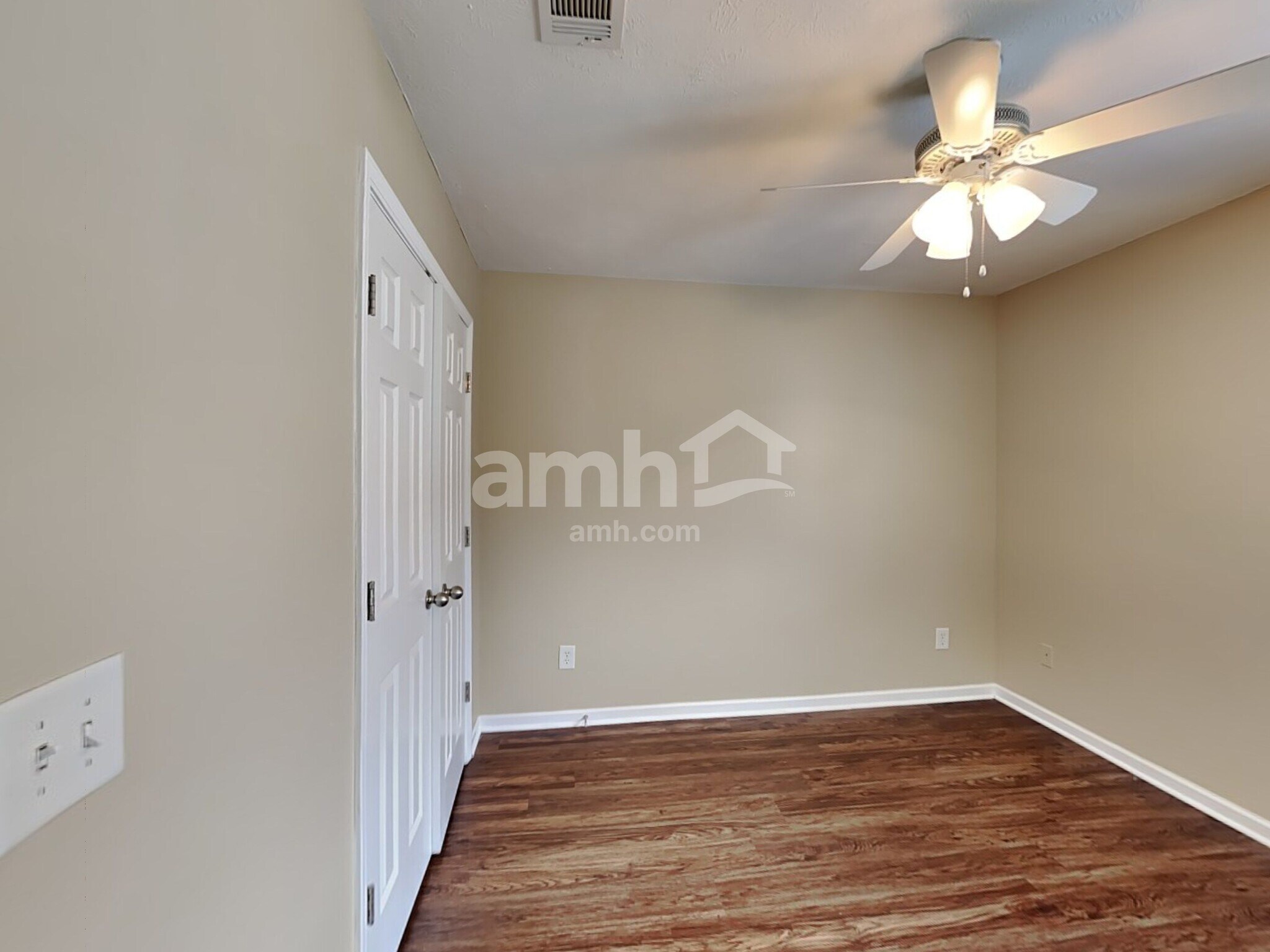 Building Photo - 304 Sarava Ln