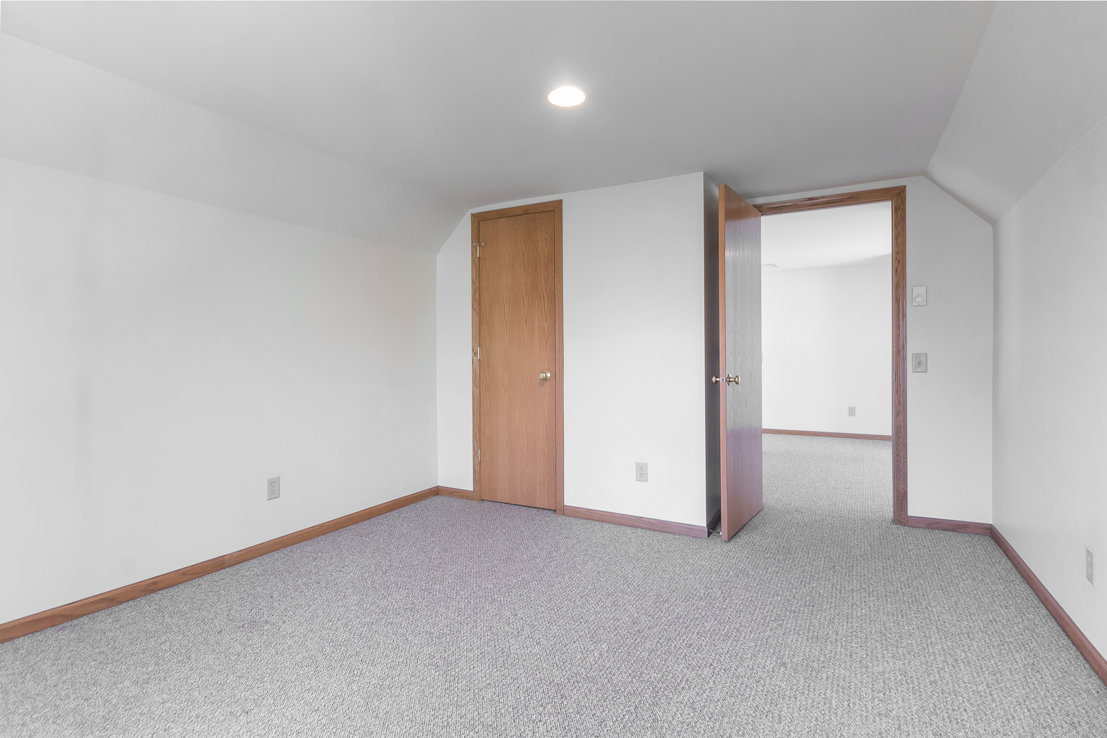 Building Photo - 419 W Doty St