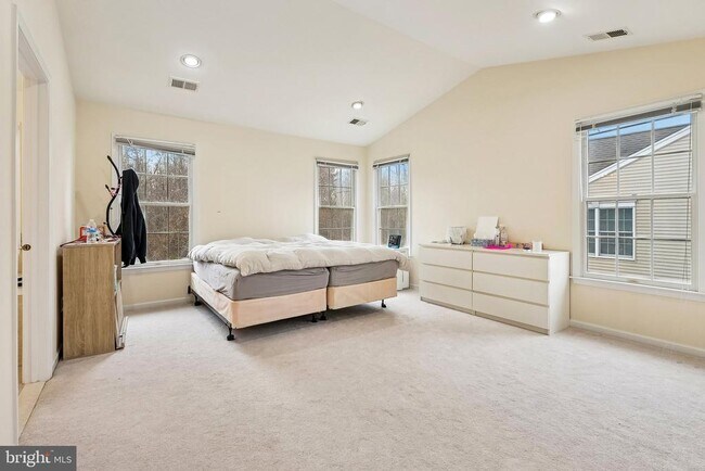 Building Photo - 14 Caleb Ln