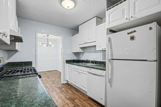 Building Photo - 1603 Augusta Dr