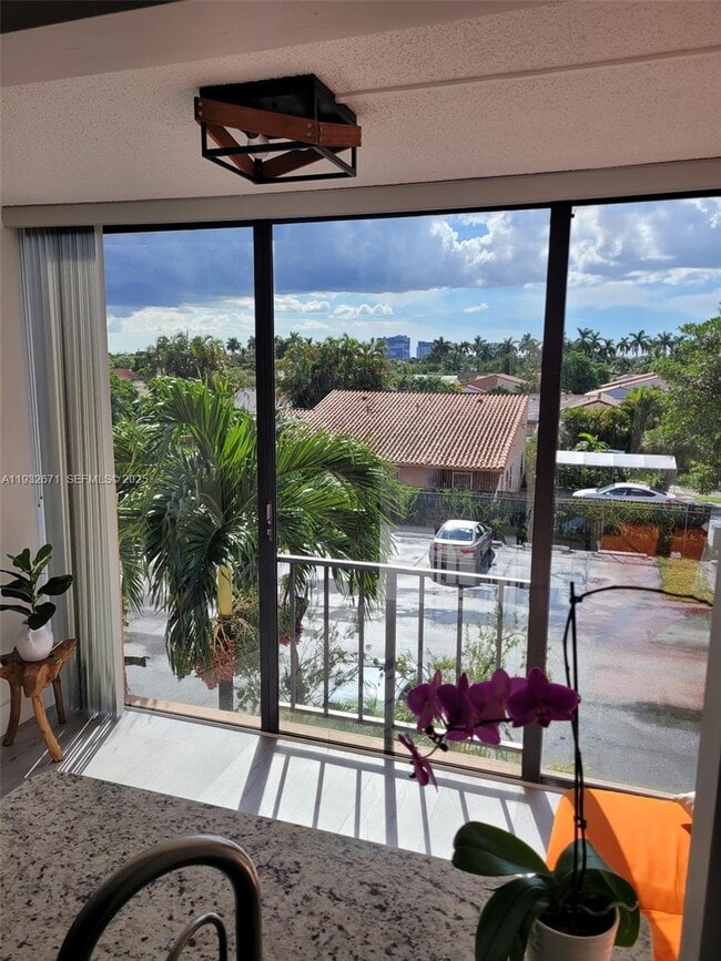 Building Photo - 9410 W Flagler St