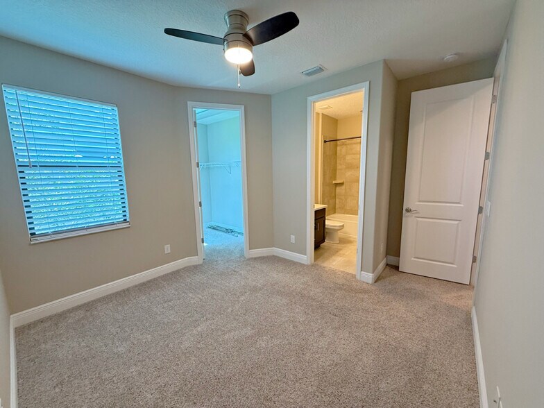 Building Photo - 2941 Casterton Dr