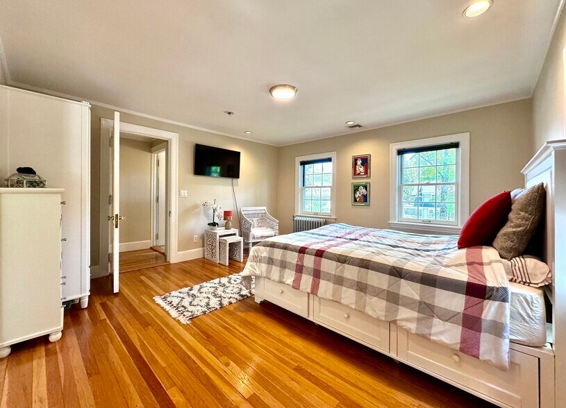 Building Photo - 27 Gammons Rd