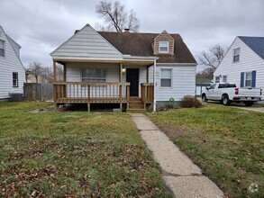 Building Photo - 1 bed, 1 bath, Close to ND