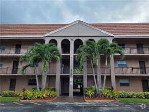Building Photo - 2700 Coral Springs Dr