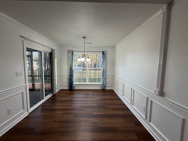 Building Photo - 1863 New Castle Dr