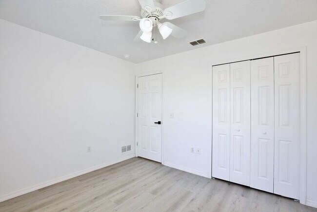 Building Photo - Stylish 3/2 + Office or Flex Space with Luxury Finishes & Spacious Open Layout