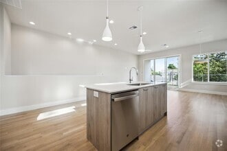 Building Photo - 5314 Suez St
