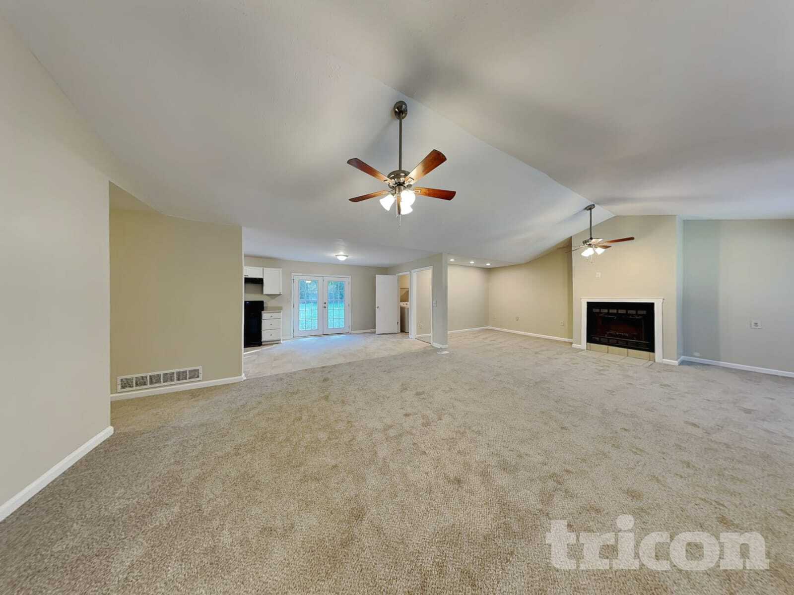 Building Photo - 8977 Tweeddale Dr