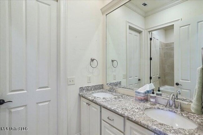Building Photo - 102 Cypress Lake Blvd S