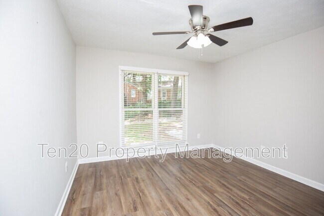 Building Photo - 6820 Panstone Dr