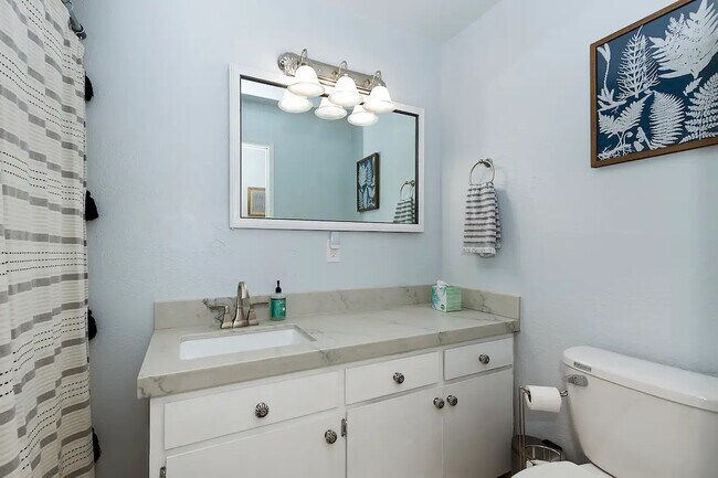 Building Photo - 58327 Bonanza Dr