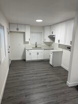 Building Photo - 583 W 16th St