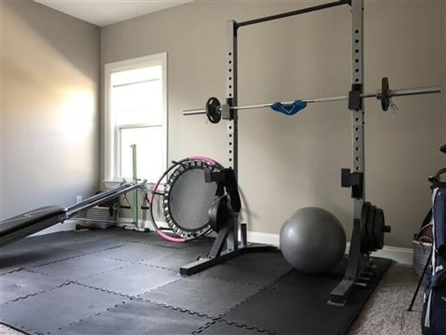 Building Photo - Extremely well maintained 3-bedroom, 2.5-bath home located in the highly desirable Woodlands comm...