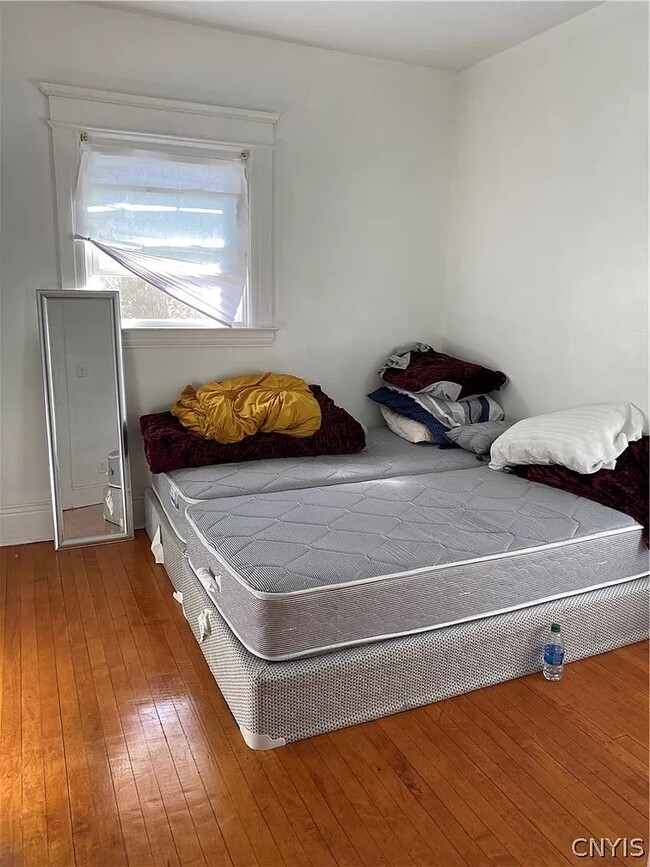 Building Photo - 2023 S Salina St