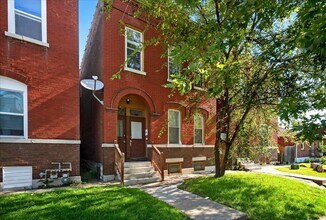 Building Photo - 3419 Montana St