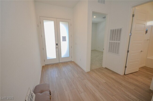 Building Photo - 12457 Heritage Bend Dr