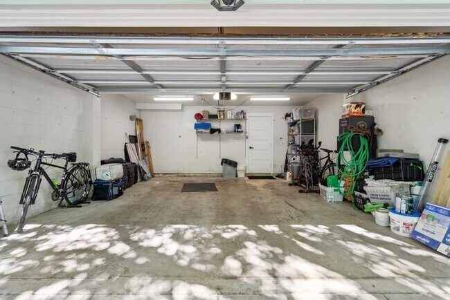 Building Photo - 3 Gilbert Trail NE