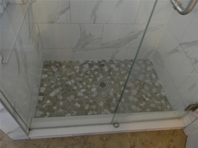 Building Photo - 150 Abbey Hollow Dr