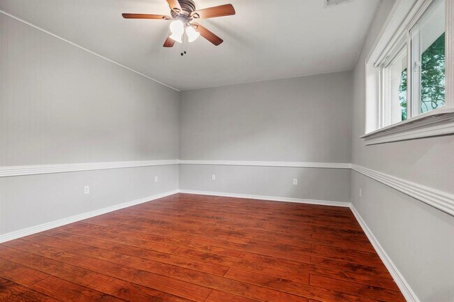 Building Photo - 11215 Sageway Dr
