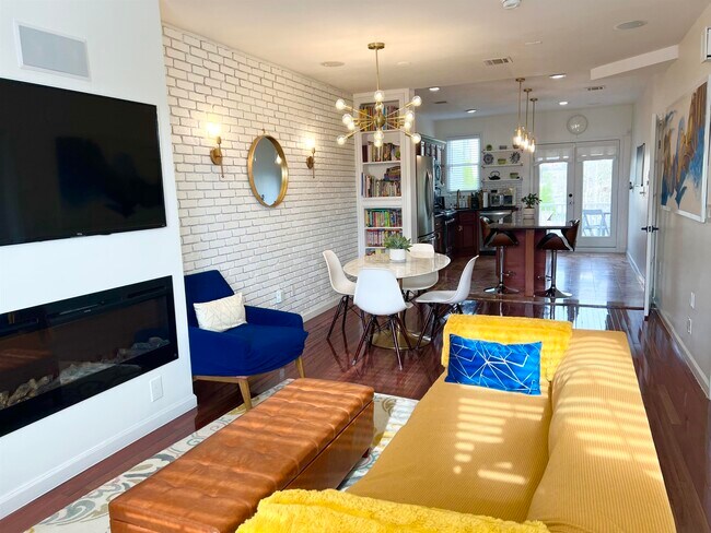 Building Photo - 42 Union St