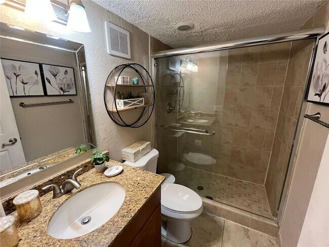 Building Photo - 2700 Coconut Bay Ln