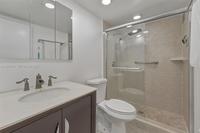 Building Photo - 2030 S Ocean Dr