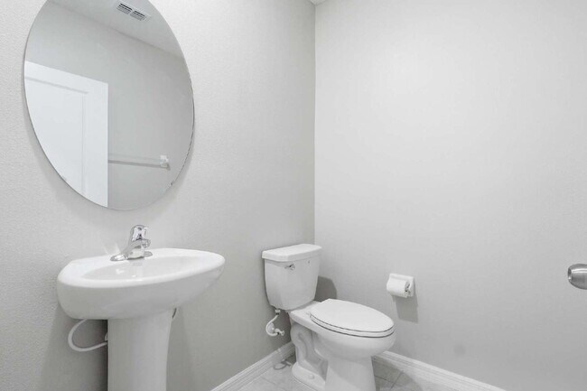 Building Photo - 7023 Samuel Ivy Dr