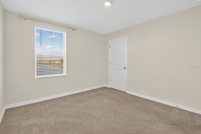 Building Photo - 3288 Silver Date Dr