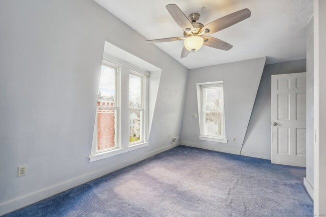 Building Photo - 34 Spring St