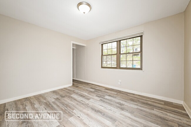 Building Photo - 223 Auburn St