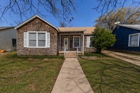 Building Photo - 3017 Colonial Ave