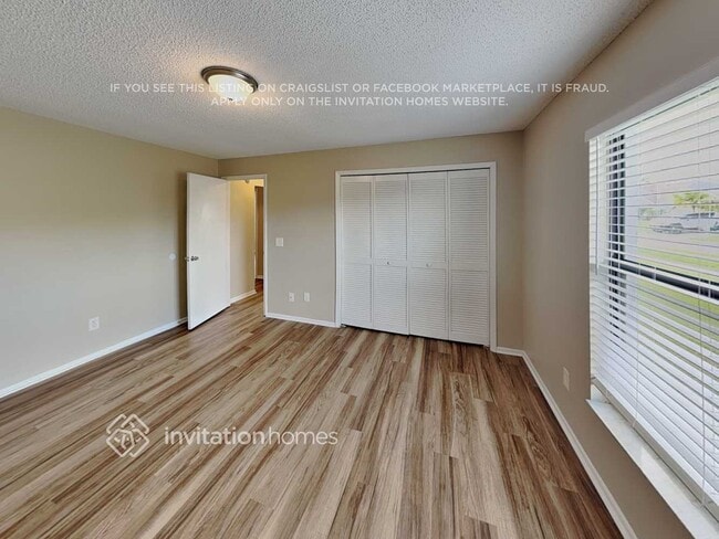 Building Photo - 2206 Fairmont Cir