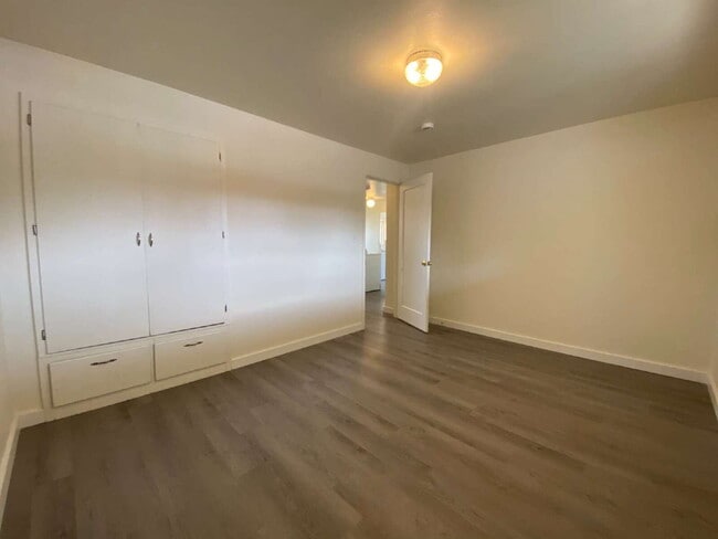 Building Photo - Charming 2-Bed Duplex Retreat in Bellingha...