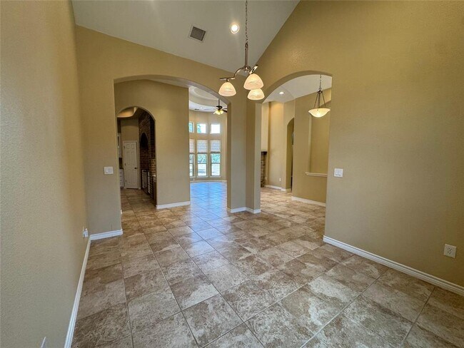 Building Photo - 112 Cherry Wood Ct