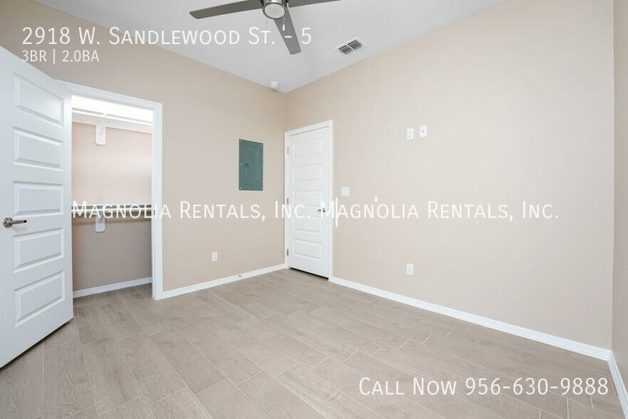 Building Photo - 2918 W Sandlewood St