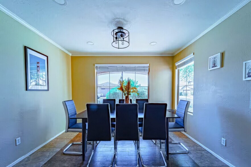 Building Photo - 1546 N Desert Willow St