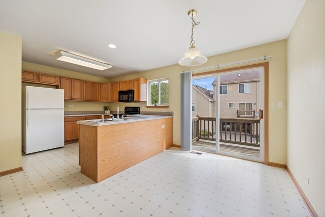 Building Photo - 923 Emerald Dr