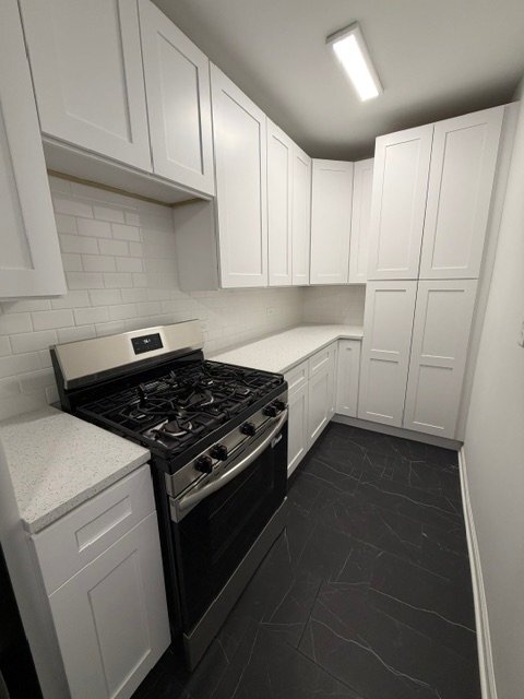 Building Photo - 6825 S Crandon Ave