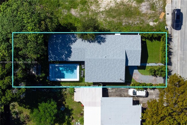 Building Photo - 270 NW 50th St